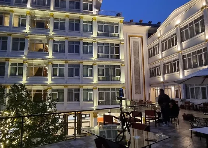 Durbar & 3* Kathmandu