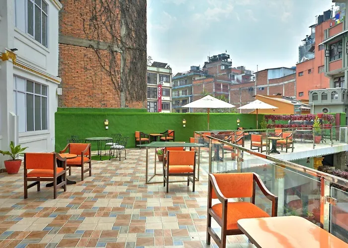 Durbar & Hotel 3*
