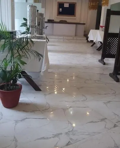 Durbar & Hotel 3*
