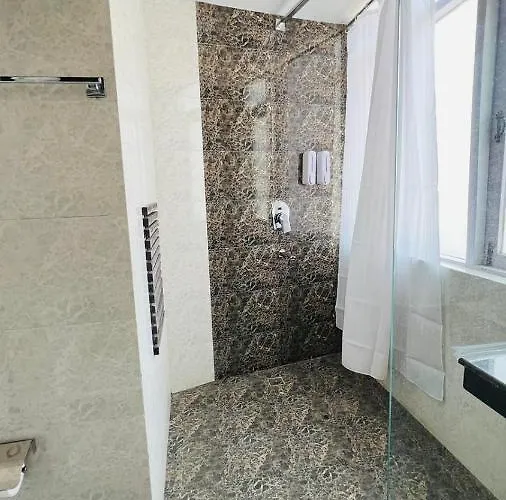 Durbar & Hotel 3*
