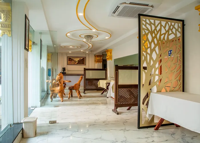 Durbar & Hotel 3*